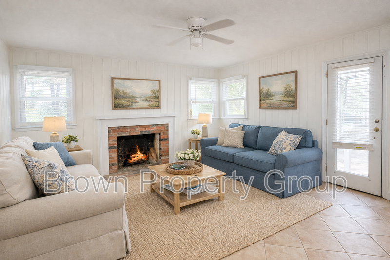 FIRST TWO WEEKS RENT FREE! 3 Bedroom 2 Bathroom with Detached Garage property image