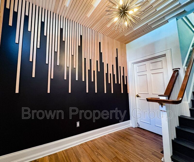 FIRST MONTH RENT FREE! Downtown Living! 2 Bedroom 2 Bath Apartment (No Pets) property image