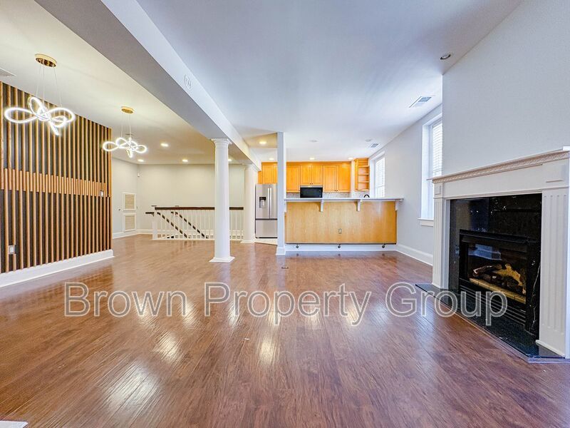 FIRST MONTH RENT FREE! Downtown Living! 2 Bedroom 2 Bath Apartment (No Pets) property image