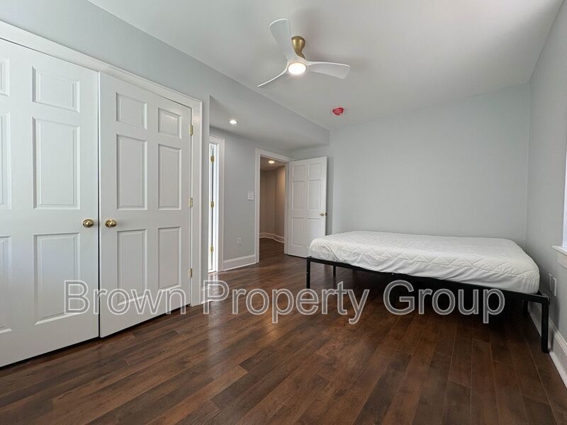 FIRST MONTH RENT FREE! Downtown Living! 2 Bedroom 2 Bath Apartment (No Pets) property image