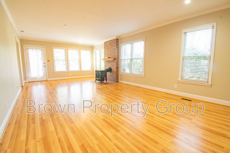 Available 3/27/26 - Charming Haymount 3 Bedroom 2 Bathroom Home- Pets Okay property image