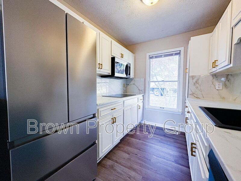 3 Bedroom 2 Bathroom Home- Small Pets Okay property image