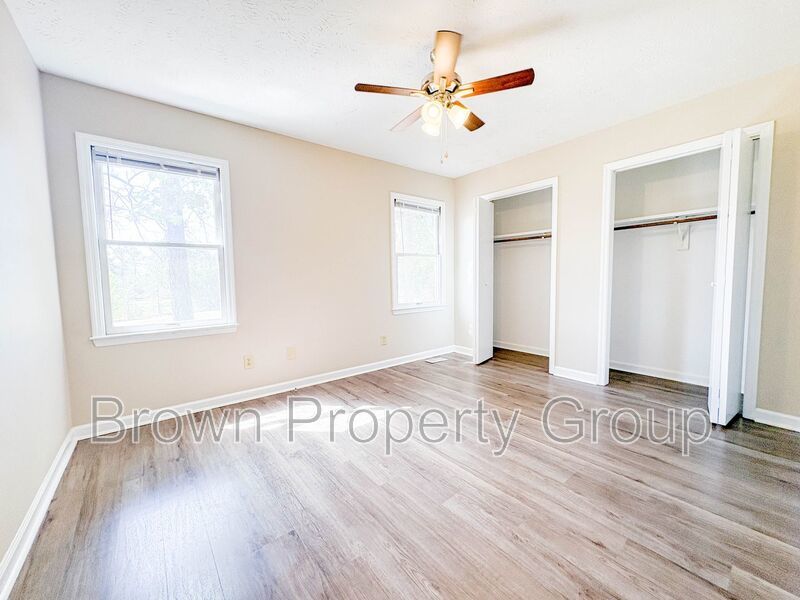 3 Bedroom 2 Bathroom Home- Small Pets Okay property image