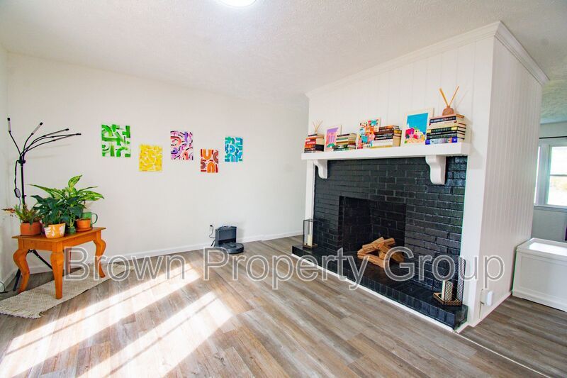 Coming Soon! 4 Bedroom 2 Bathroom Home: Pets Okay! property image