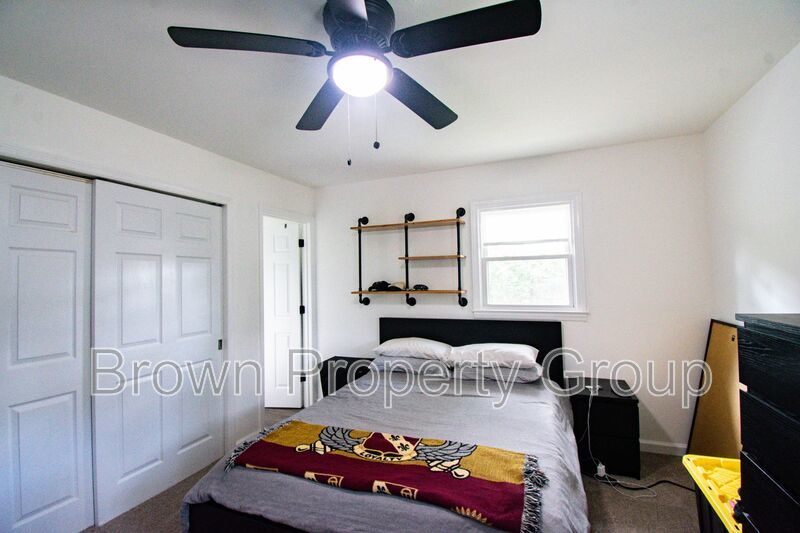 Coming Soon! 4 Bedroom 2 Bathroom Home: Pets Okay! property image