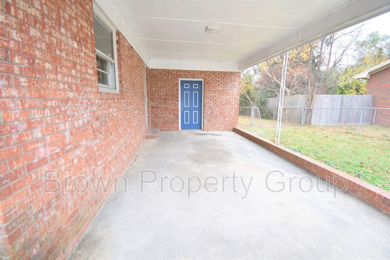 3 Bedroom 2 Bath Home (Pets Under 30lbs Considered) property image