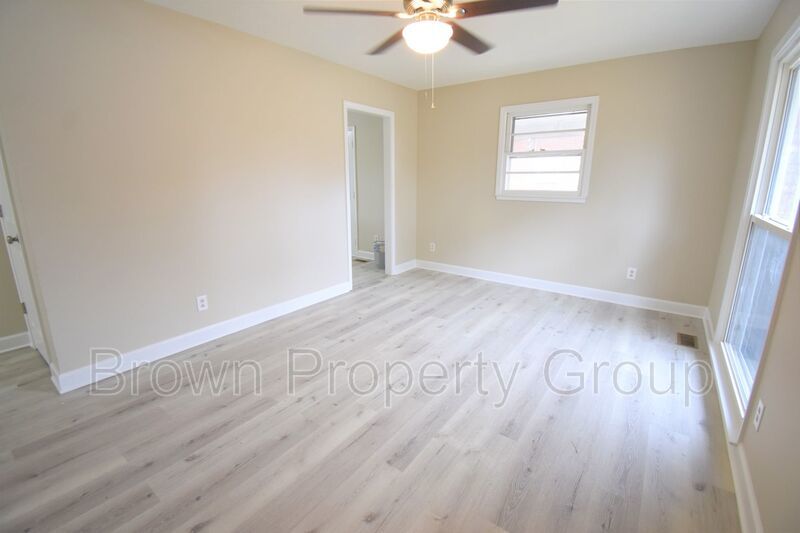 3 Bedroom 2 Bath Home (Pets Under 30lbs Considered) property image