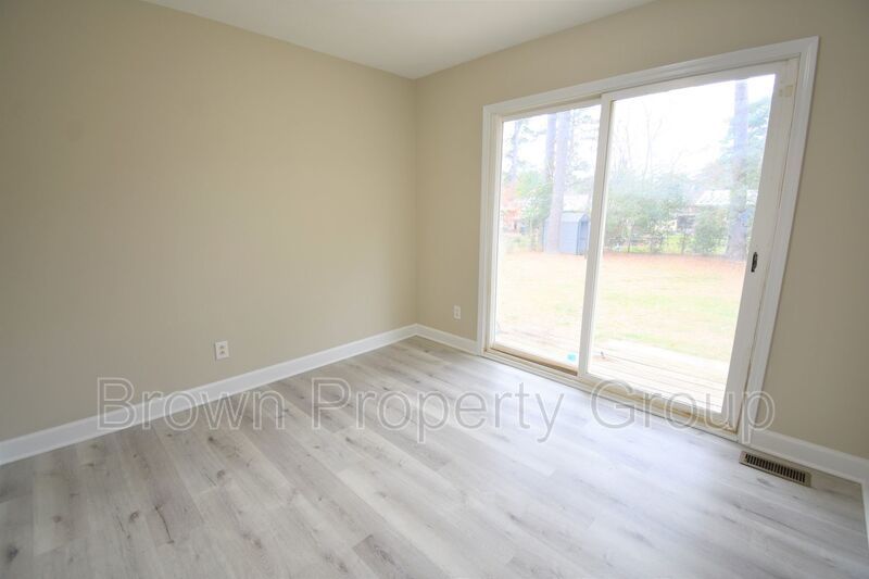3 Bedroom 2 Bath Home (Pets Under 30lbs Considered) property image