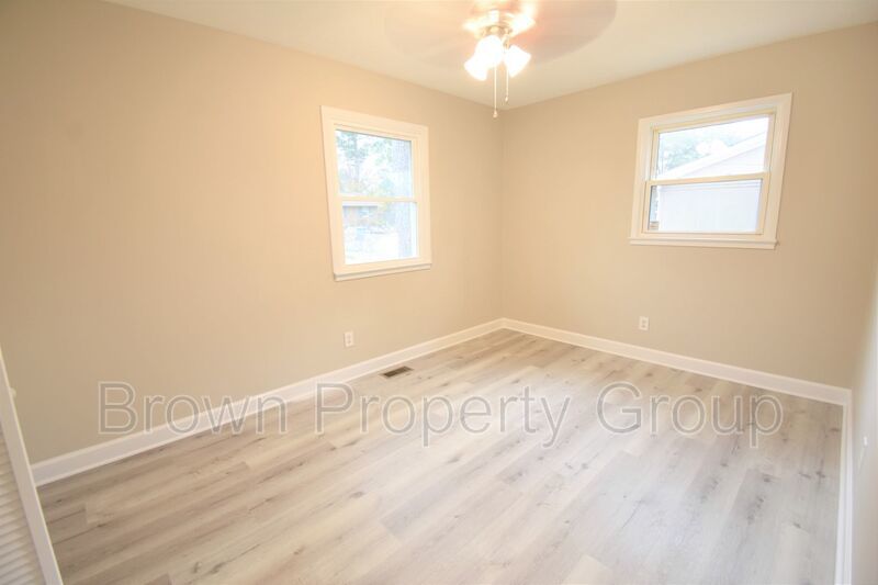 3 Bedroom 2 Bath Home (Pets Under 30lbs Considered) property image
