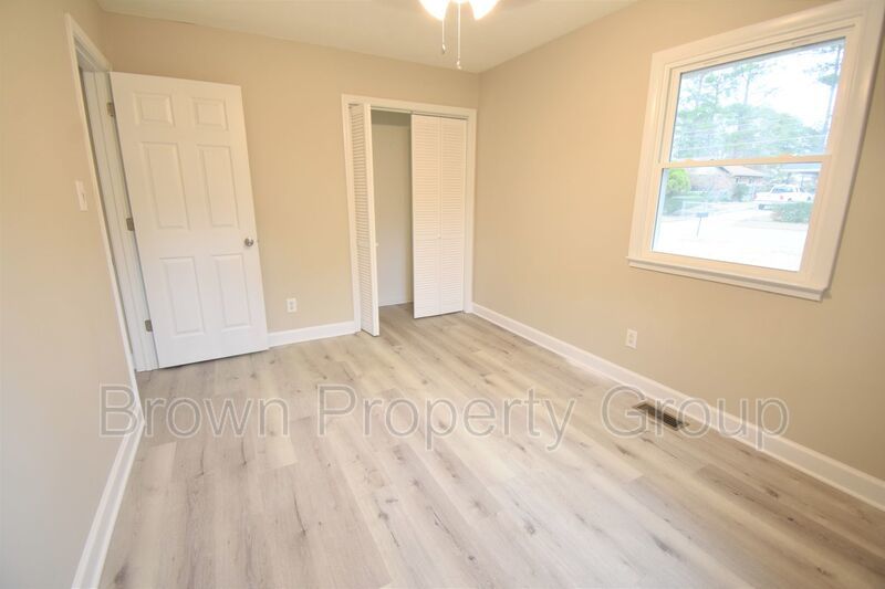 3 Bedroom 2 Bath Home (Pets Under 30lbs Considered) property image