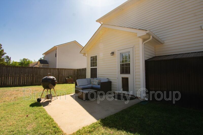 Coming Soon! 3 Bedroom 2.5 Bathroom with Large Fence Yard property image
