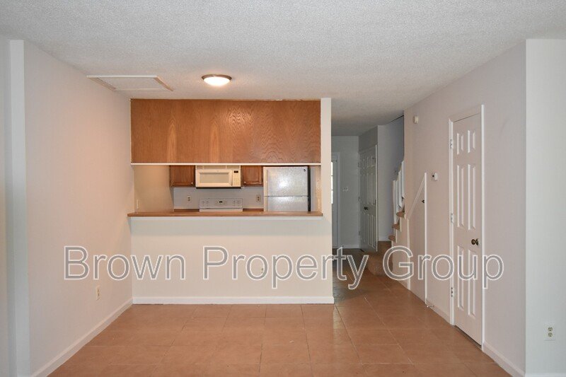 Wickford Court Apartments- Quiet Neighborhood Living property image