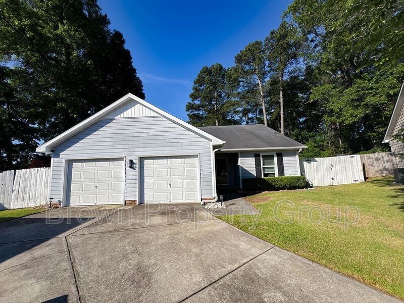 Coming Soon! 3 Bedroom 2 Bathroom-Dogs okay! property image