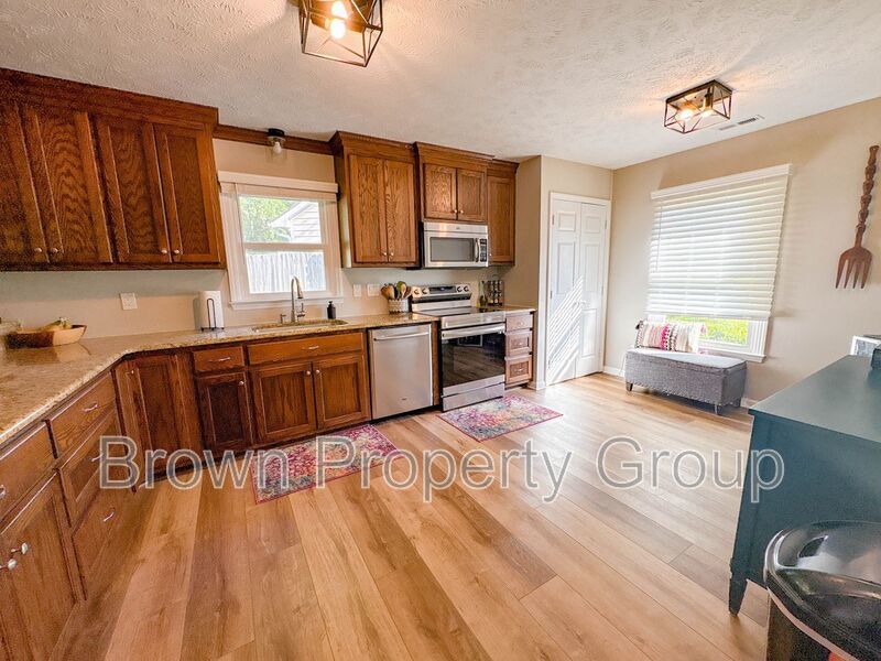 Coming Soon! 3 Bedroom 2 Bathroom-Dogs okay! property image