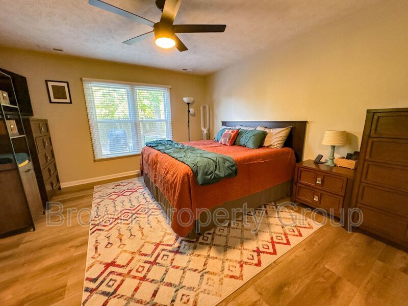 Coming Soon! 3 Bedroom 2 Bathroom-Dogs okay! property image