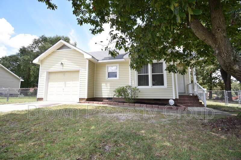 3 Bedroom and 2 Bath Home (No Pets) property image