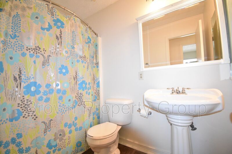 3 Bedroom and 2 Bath Home (No Pets) property image