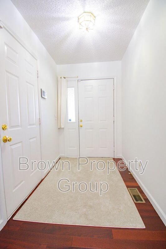 Coming Soon! 3 Bedroom 2 Bathroom- Large Lot! property image