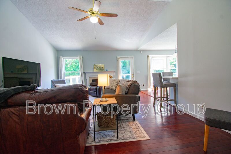 Coming Soon! 3 Bedroom 2 Bathroom- Large Lot! property image