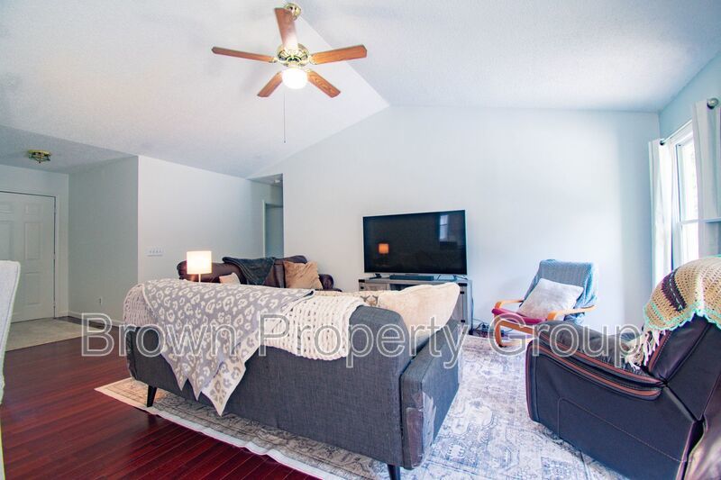 Coming Soon! 3 Bedroom 2 Bathroom- Large Lot! property image