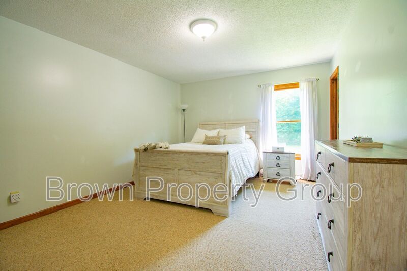 Coming Soon! 3 Bedroom 2 Bathroom- Large Lot! property image