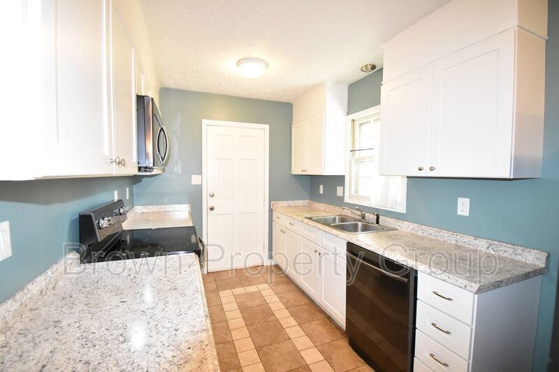 Coming Soon! 3 Bedroom and 2 Bath (Pets Considered) property image