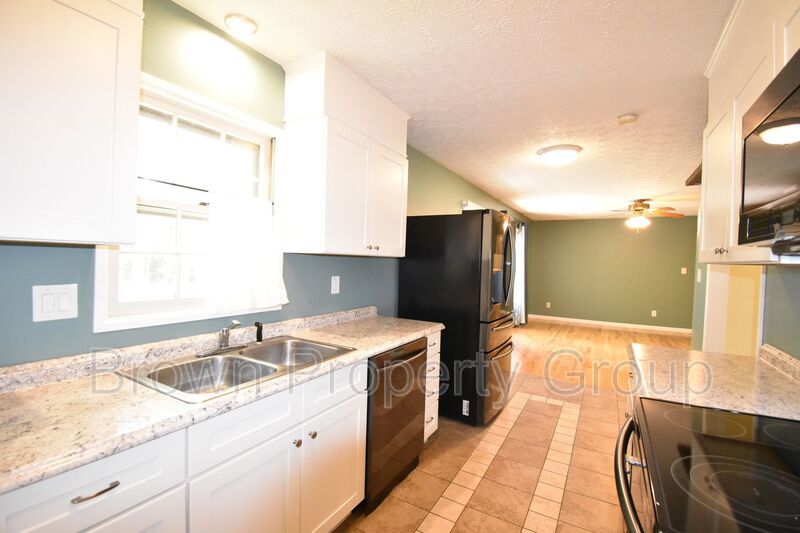 Coming Soon! 3 Bedroom and 2 Bath (Pets Considered) property image