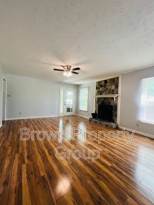 3 Bedroom and 2 Bath Home (No Pets) property image