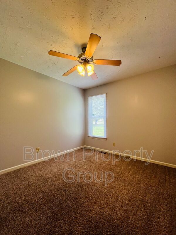 3 Bedroom and 2 Bath Home (No Pets) property image