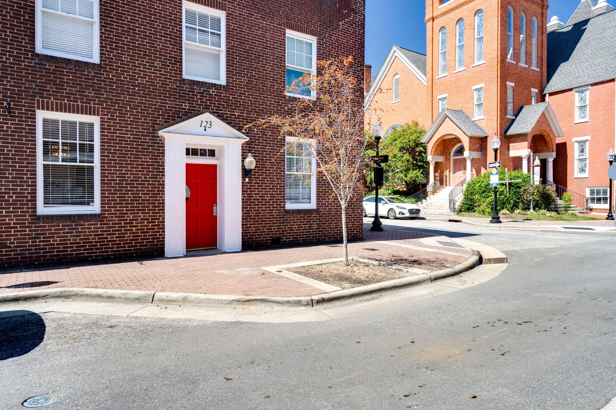 123-A Anderson St Banner 1